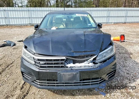 2016 Volkswagen Passat S z USA, uszkodzony, nr VIN 1VWAS7A31GC065736